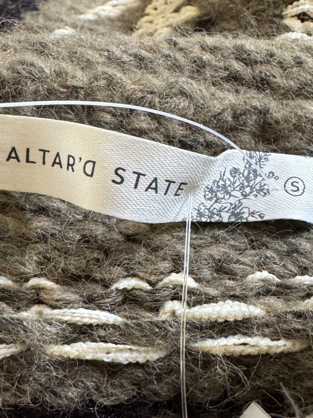 Altar'd State Horse Fair Isle Oversized Sweater Olive Green NEW! - Picture 5 of 5